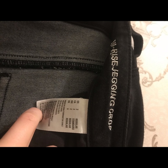 WOMENS OUTFIT (PANTS SIZE TWO, TOP SIZE M) - Picture 6 of 8